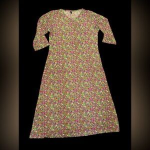 ✨ Floral dress with 3/4 sleeves✨